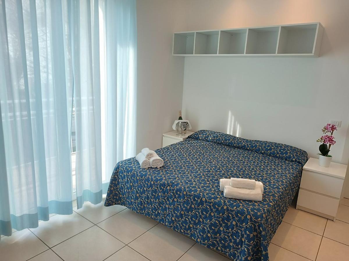Hotel Queen Mary Cattolica Kültér fotó